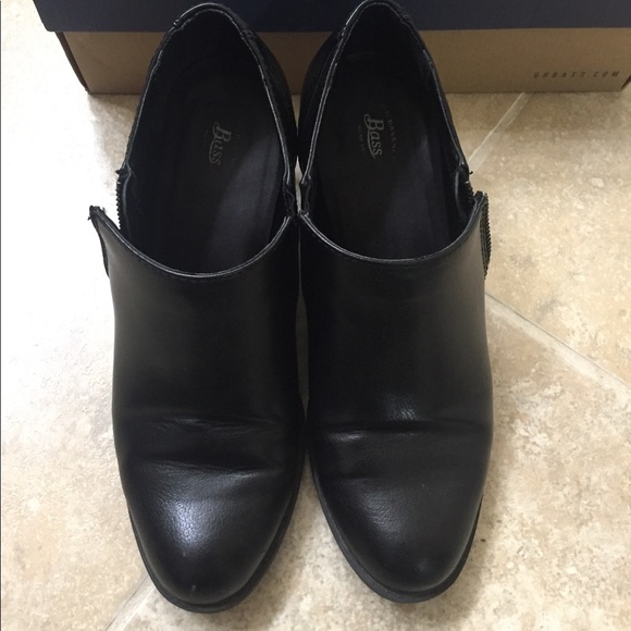 Women’s Bass booties - Picture 2 of 5